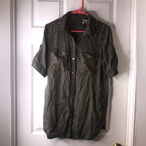 Miss Me Top with Studs Size Medium - Picture 2 of 8